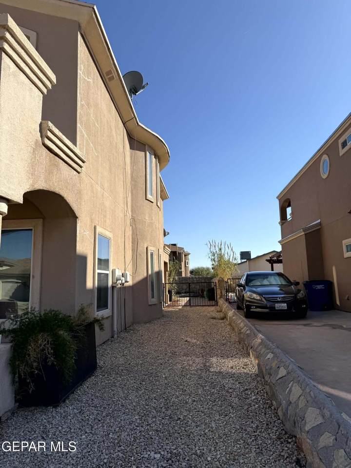 https://bt-photos.global.ssl.fastly.net/elpaso/1280_boomver_1_941117-2.jpg