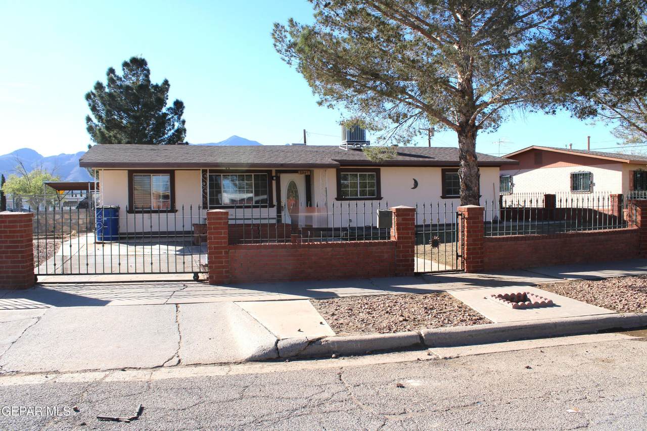9201 Mount Shasta Drive - Photo 1