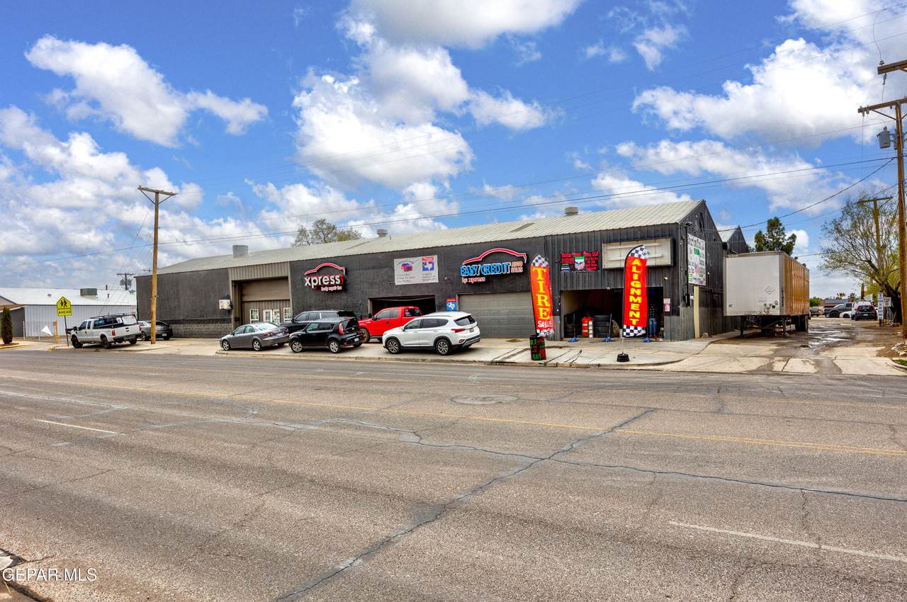 3453 Lee Boulevard - Photo 1