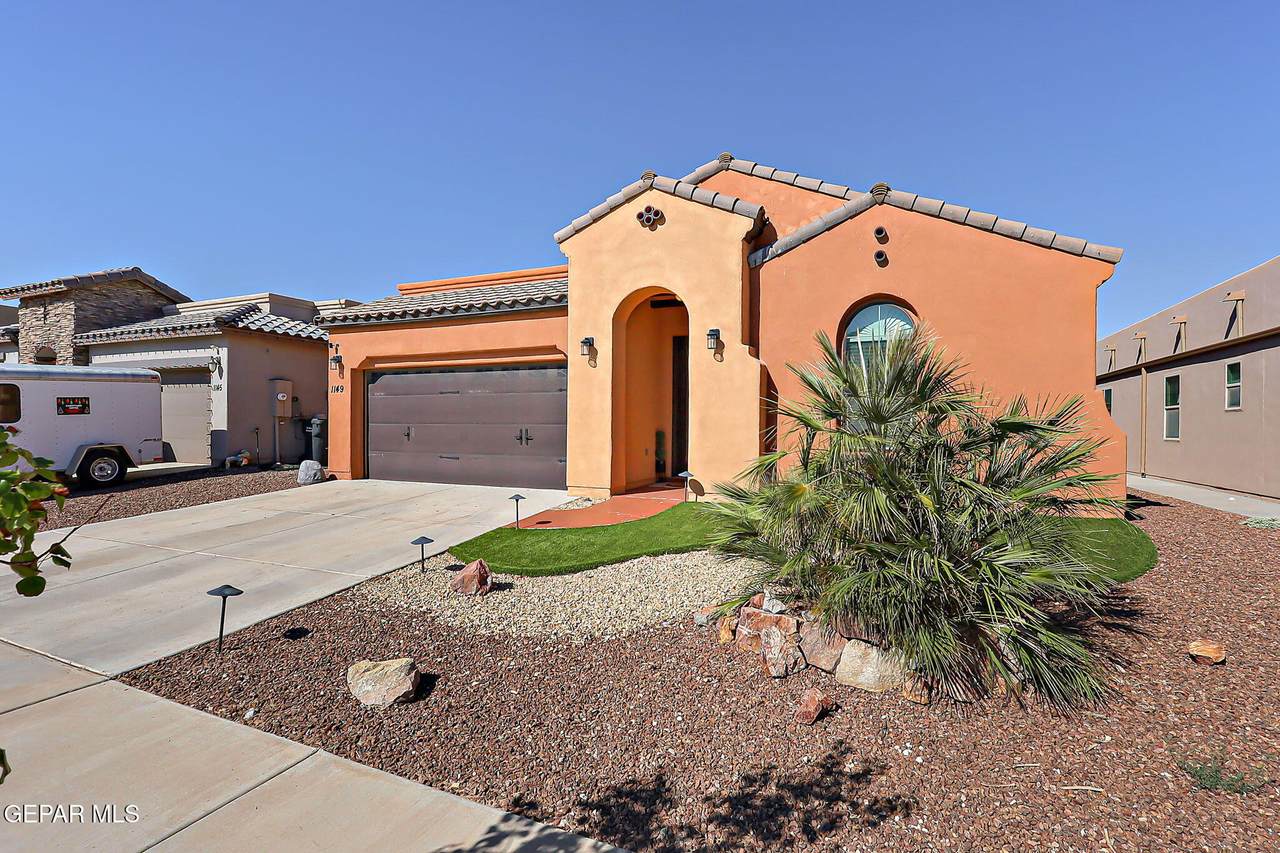 1149 Stoke Street - Photo 1