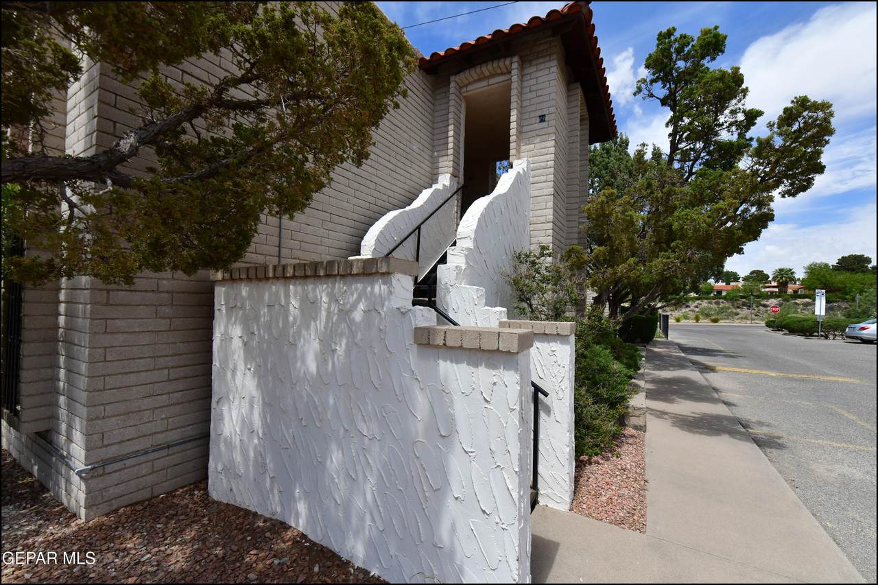 6201 Escondido Drive - Photo 1