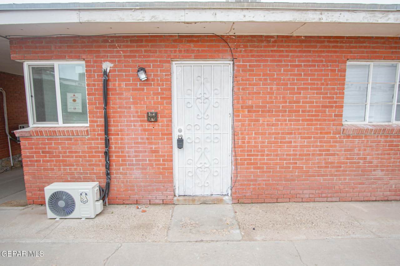 1421 Saint Johns Drive - Photo 1