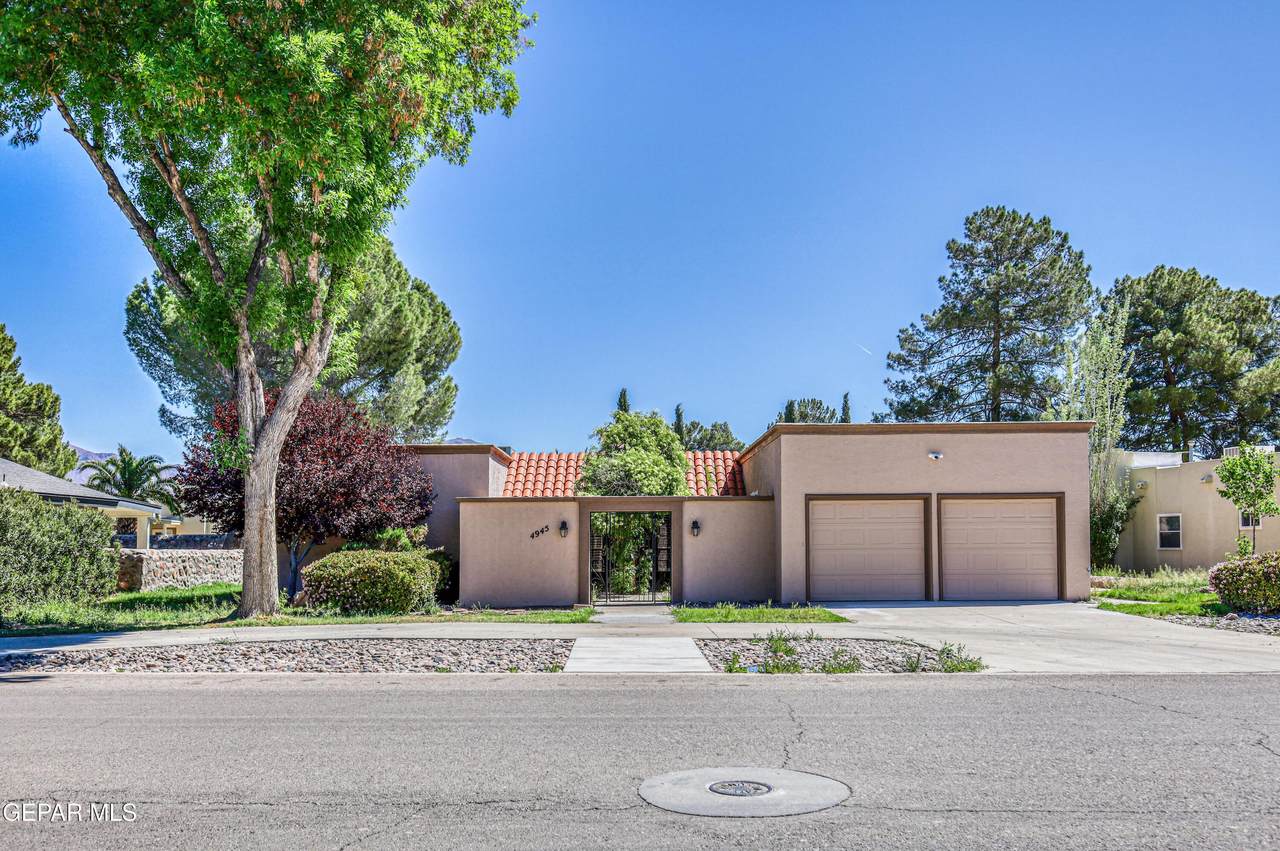 4945 Vista Grande Circle - Photo 1