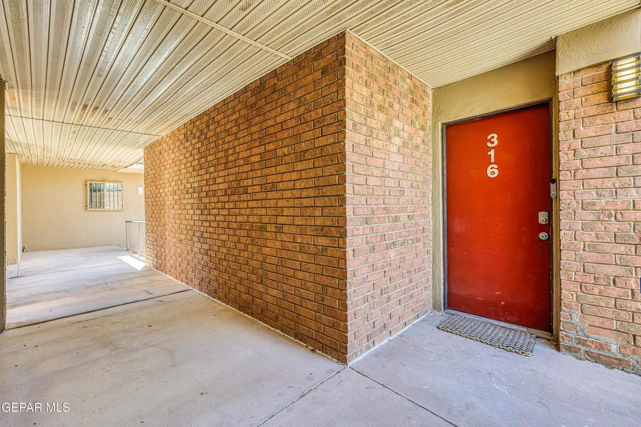 4433 Stanton Street - Photo 1