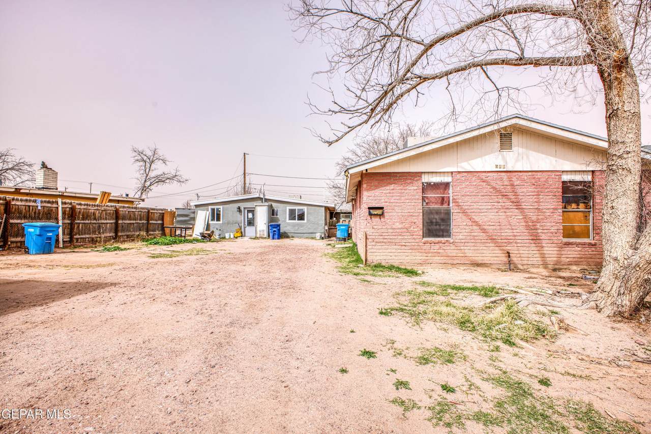 607 Maxine Drive - Photo 1