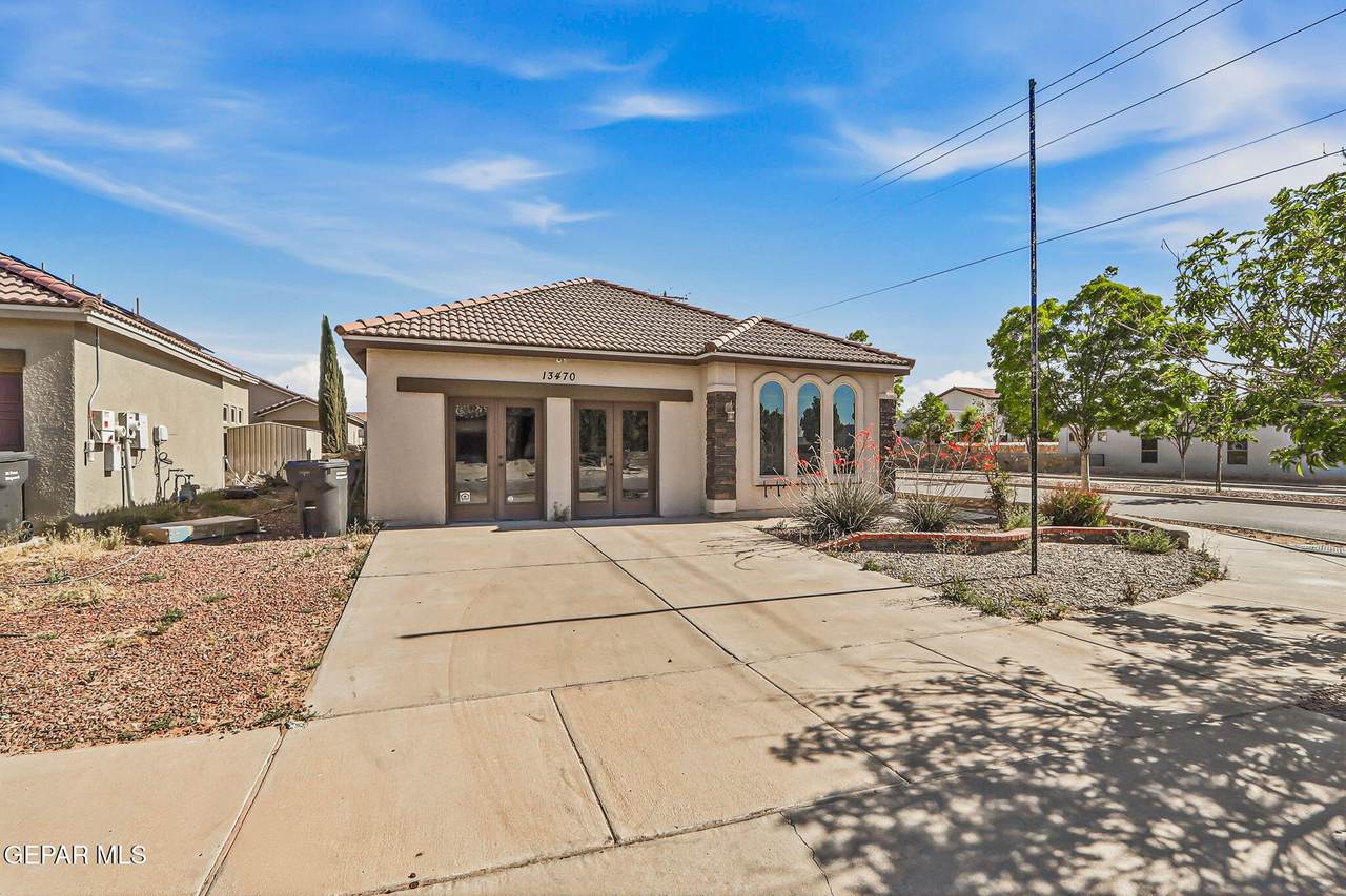 13470 Everingham Street - Photo 1