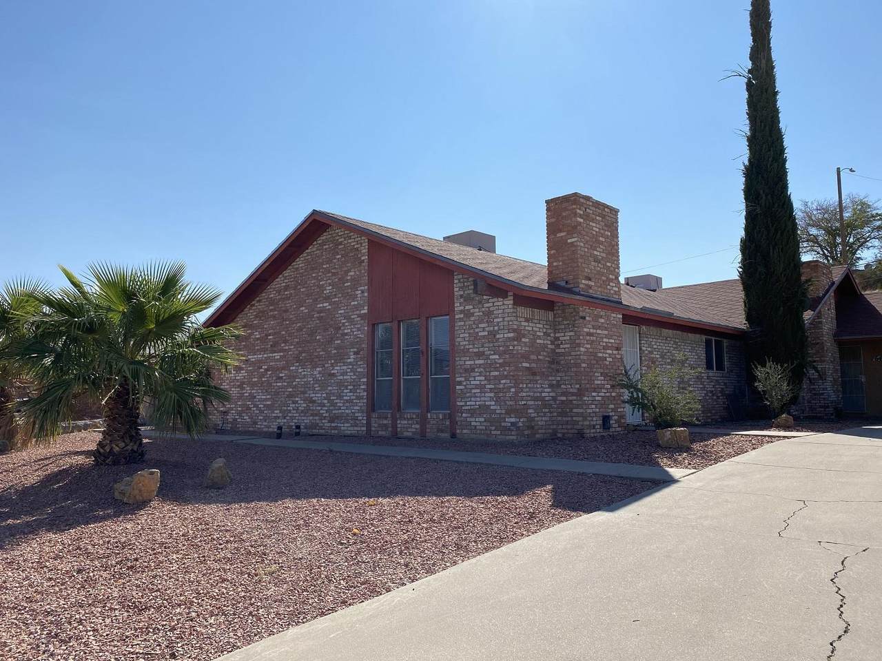 6435 Pizarro Street - Photo 1