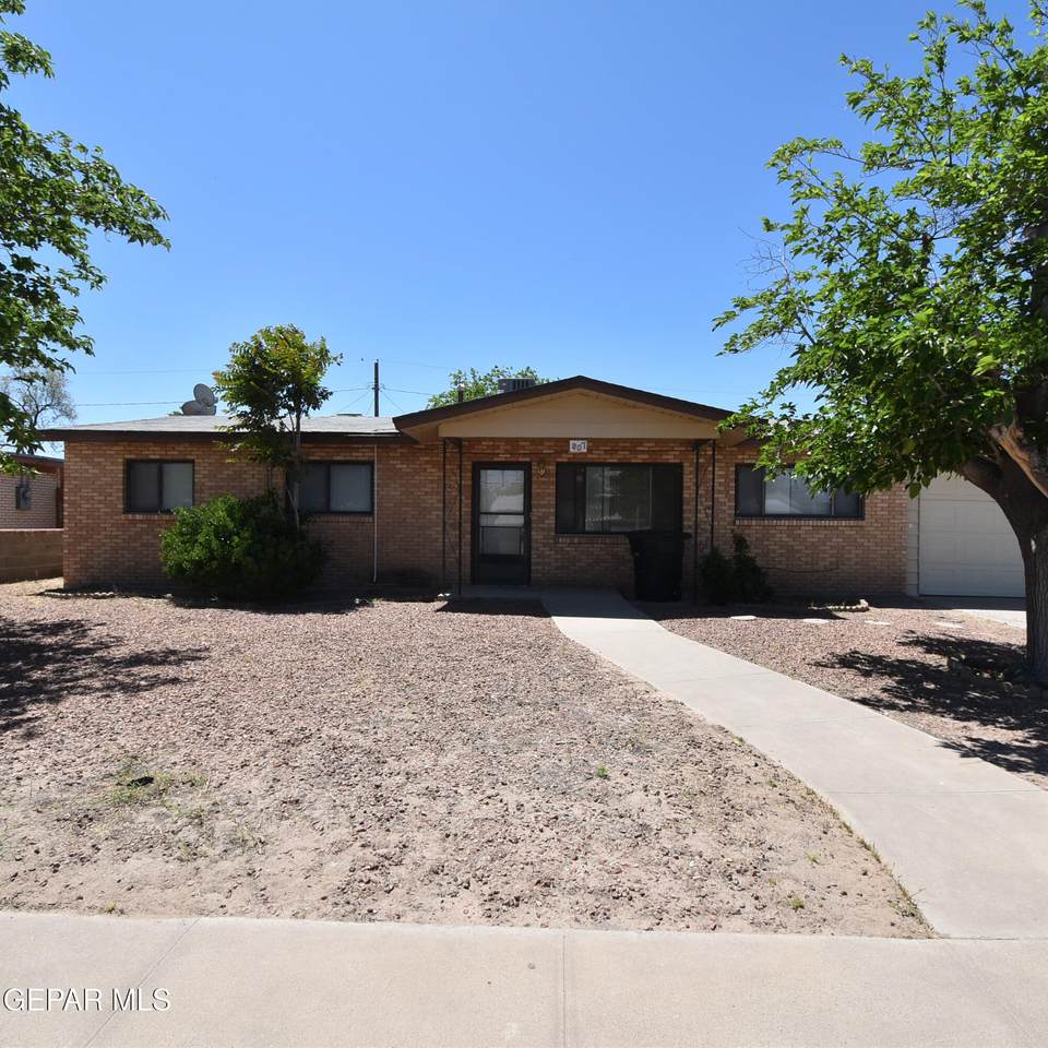 807 Poplar Street - Photo 1