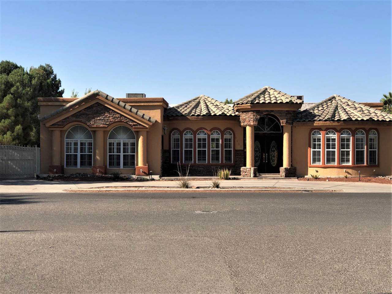 4437 Lazy Willow Drive - Photo 1