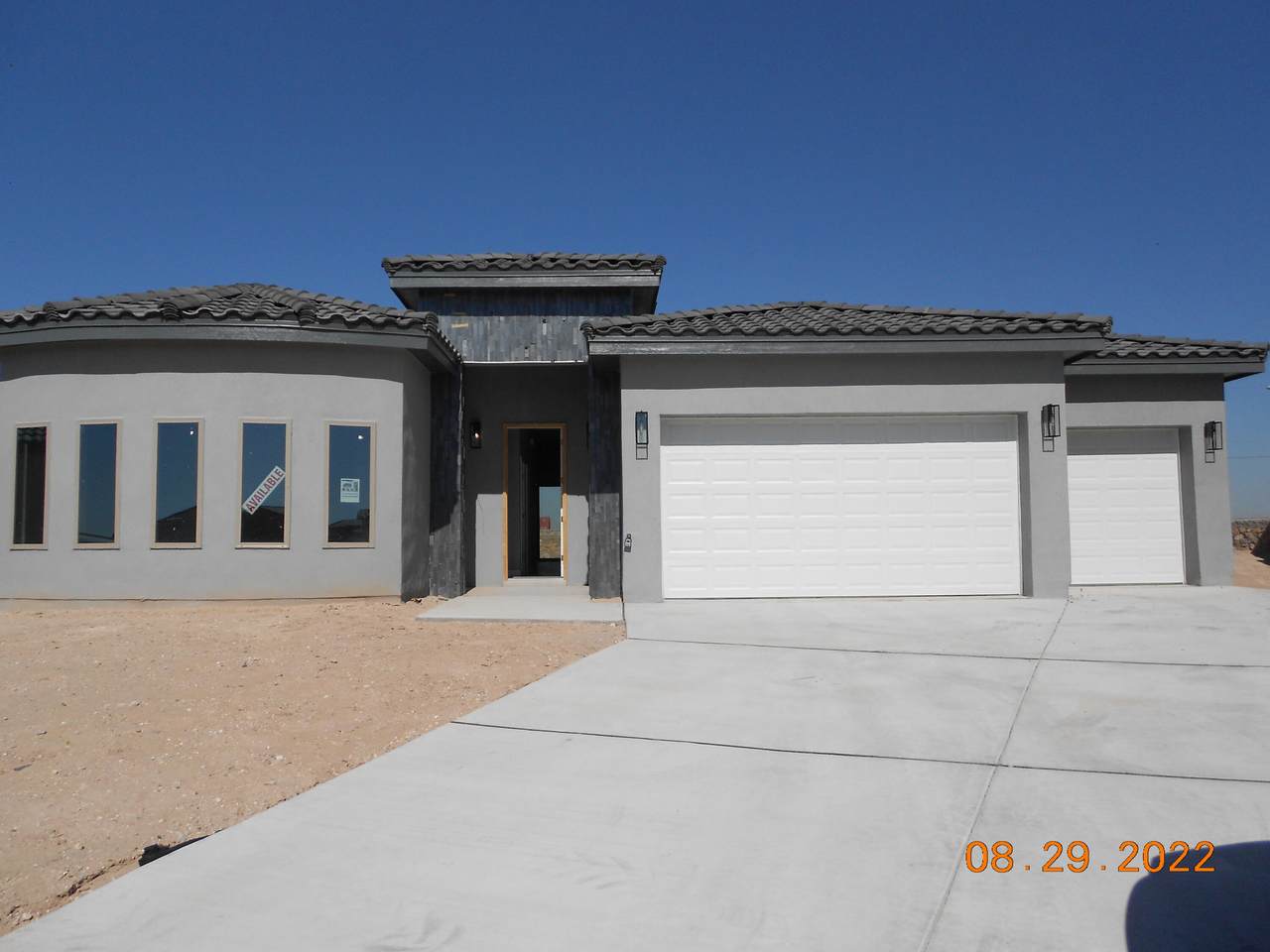 925 Cottage Place - Photo 1