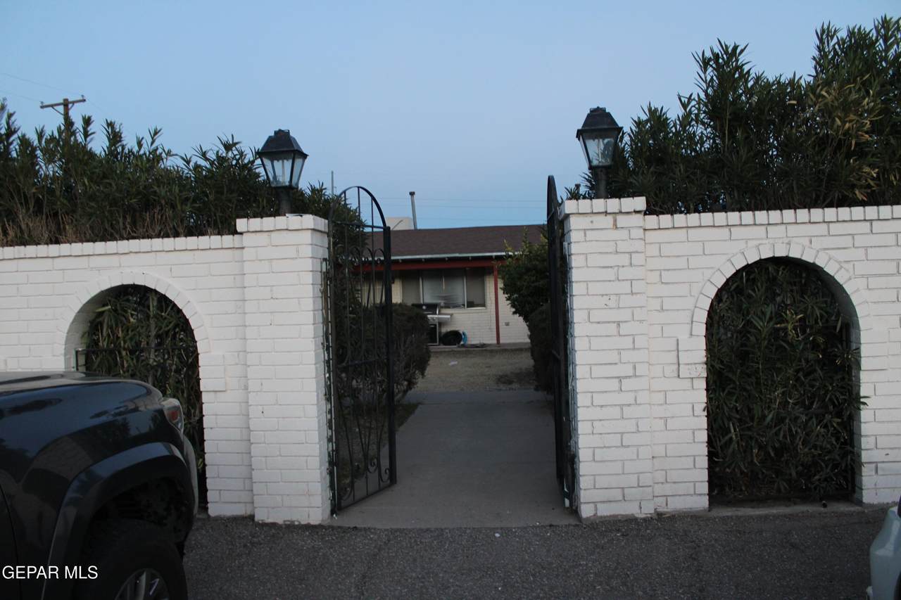 3905 Flory Avenue - Photo 1