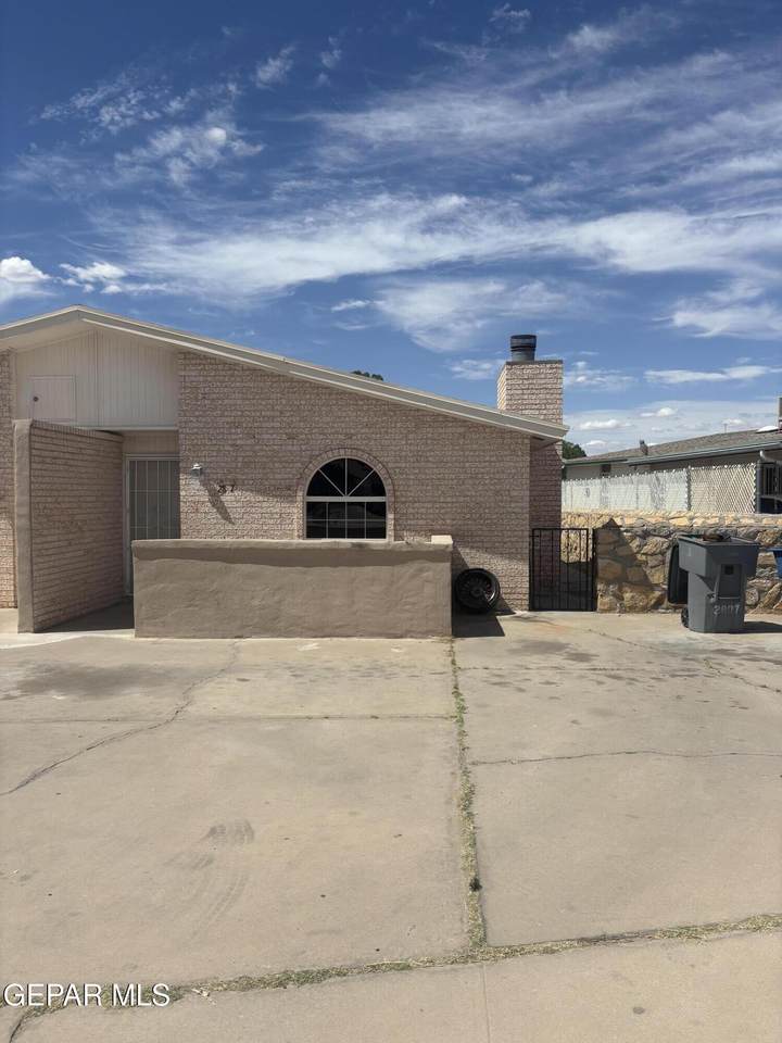 2807 Beachcomber Drive - Photo 1