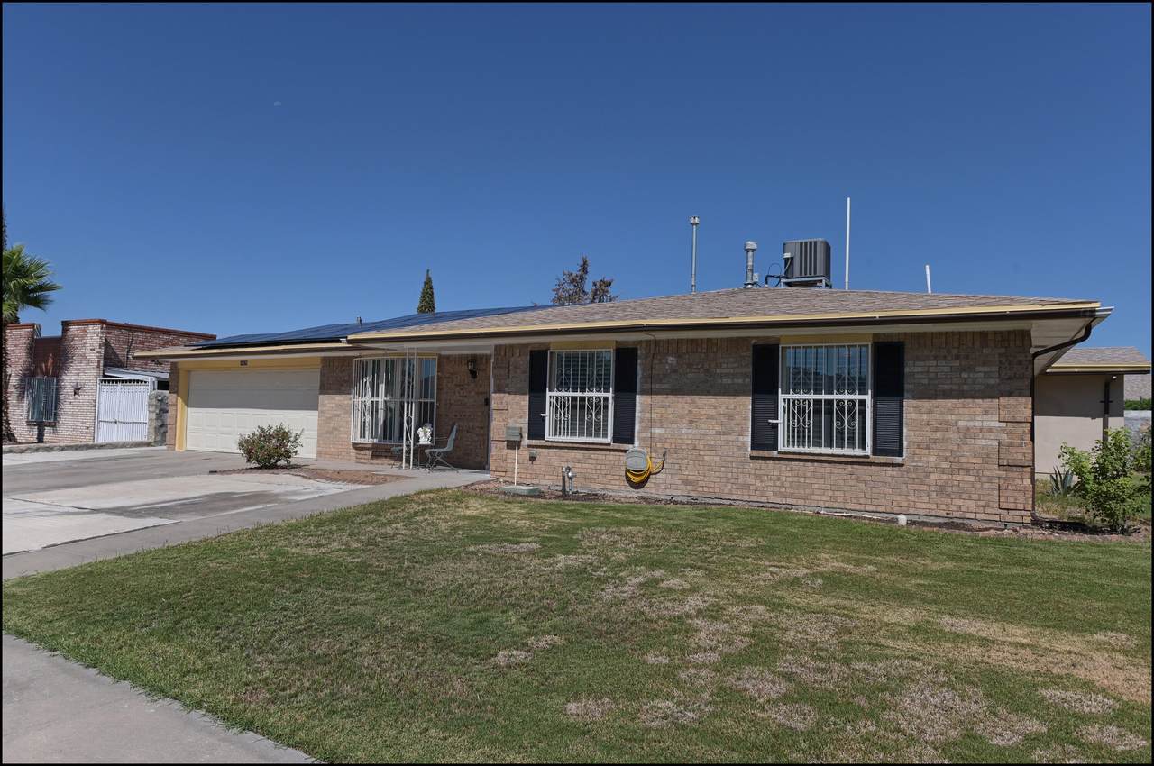 10679 Janway Drive - Photo 1