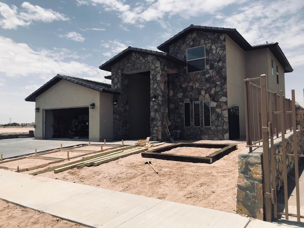 2621 Tierra Murcia Street - Photo 1