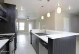 410 Thorn Avenue - Photo 4