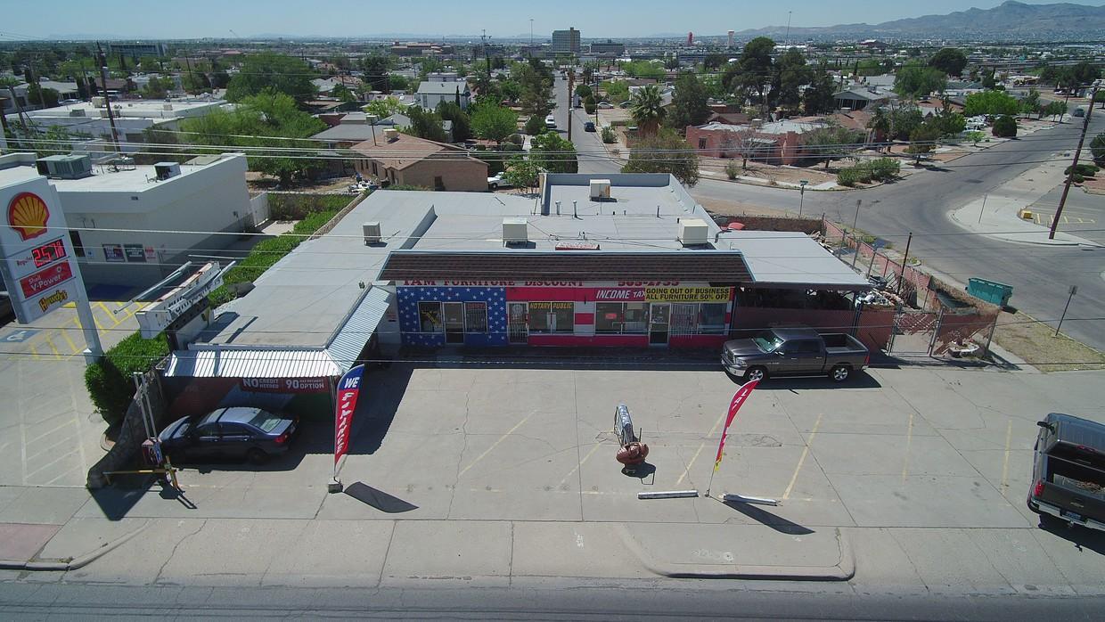4670 Montana Avenue - Photo 1