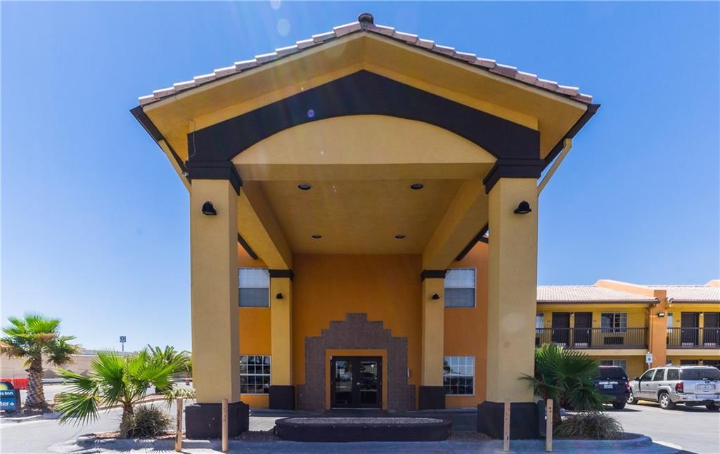 5035 Desert Boulevard - Photo 1