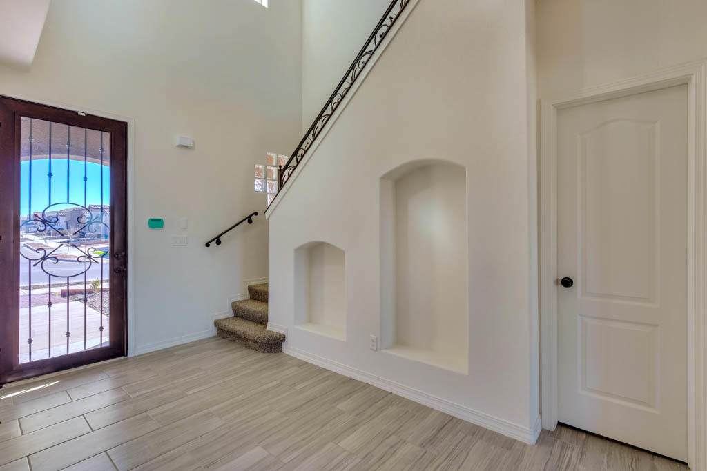 13663 Everingham - Photo 1