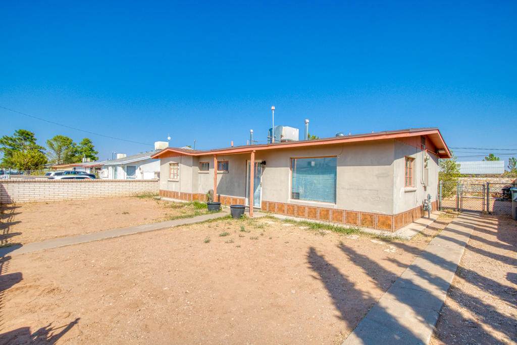 8810 Mount Shasta Drive - Photo 1