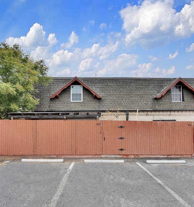 500 Thunderbird Drive - Photo 1