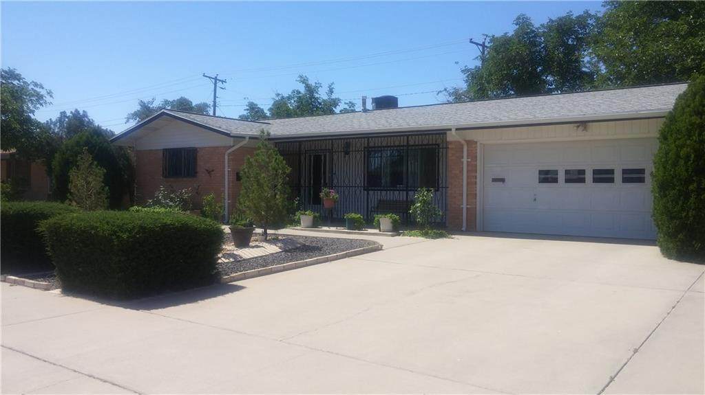 9720 Lockerbie Avenue - Photo 1