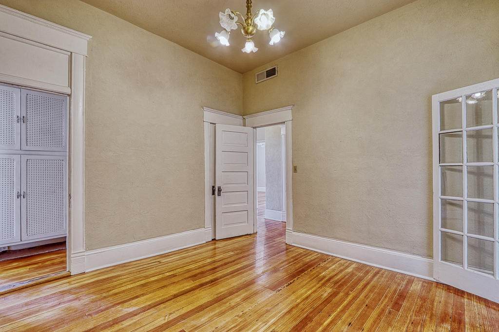 2511 Silver Avenue - Photo 1