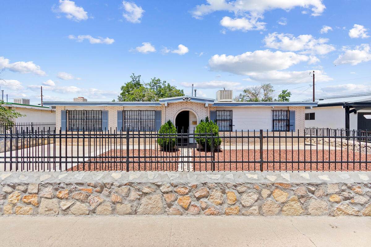 10561 Murphy Street - Photo 1