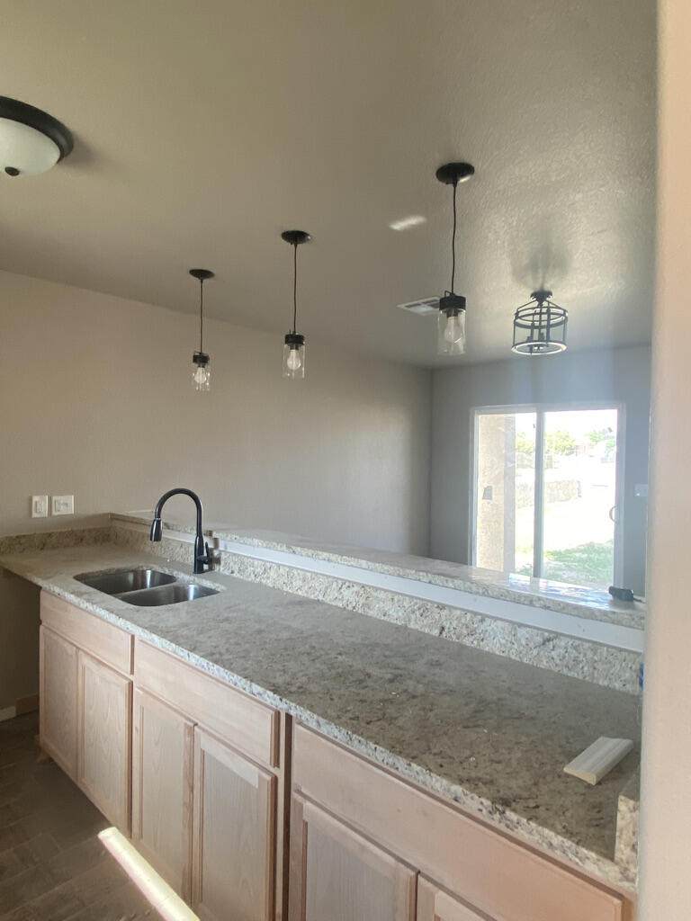 401 7th Street - Photo 1