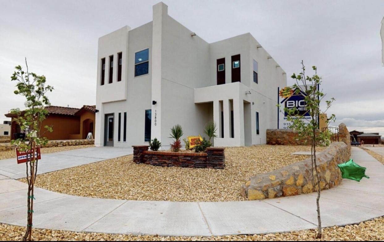 14917 Mike A. Mendoza Avenue - Photo 1