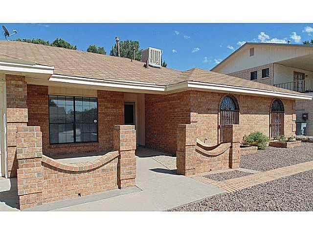 1654 Daniels Lane - Photo 1