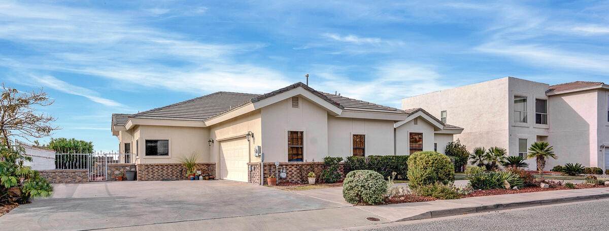 213 Hidden Crest Circle - Photo 1