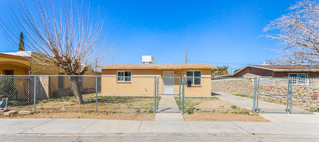 310 Apodaca Place - Photo 1