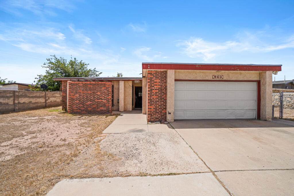 940 Le Barron Road - Photo 1