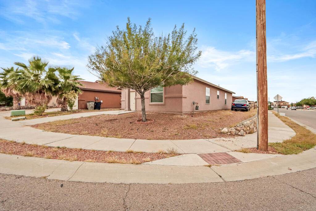 13953 Vaquero Rock Drive - Photo 1