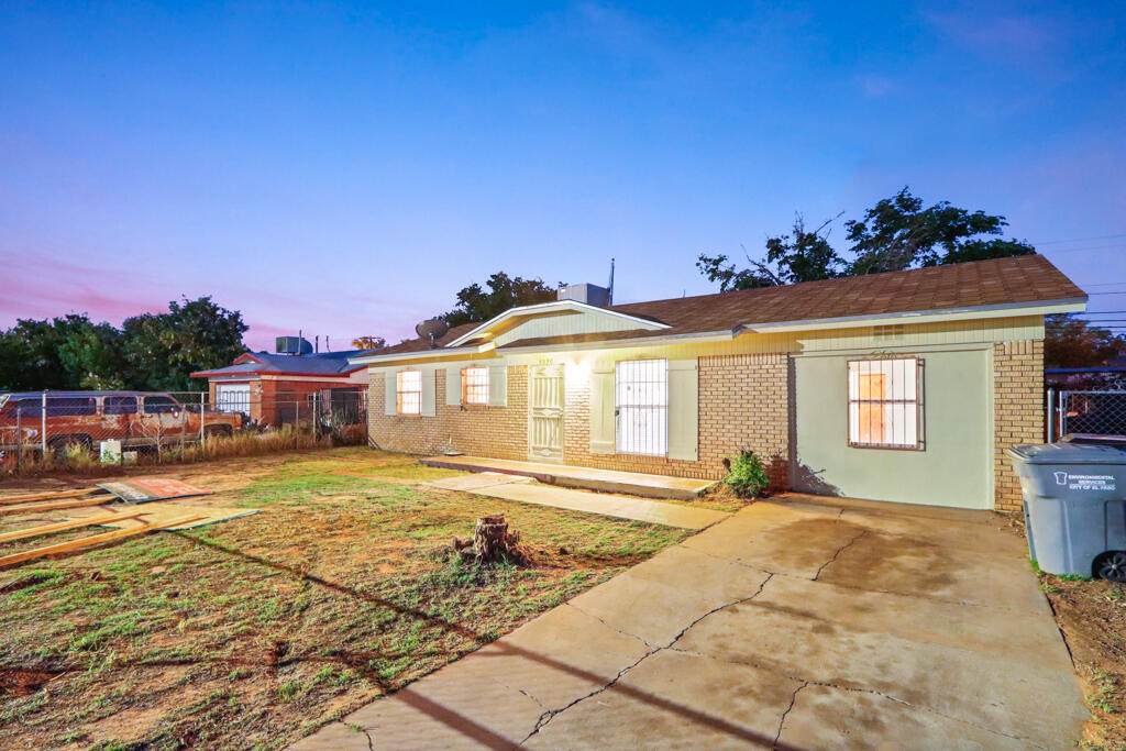 5530 Fairbanks Drive - Photo 1