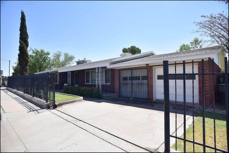504 Hunter Drive - Photo 1