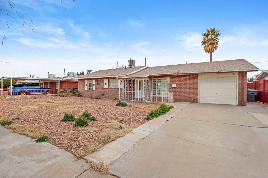 10140 Suez Drive - Photo 1