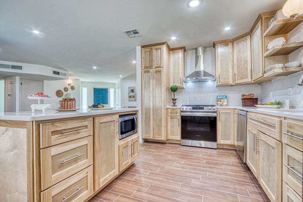 8813 Moye Drive - Photo 1