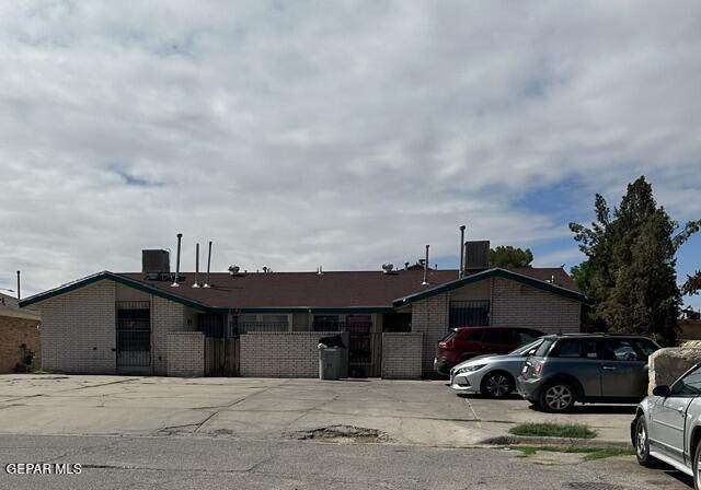 8138 St Andrew - Photo 1