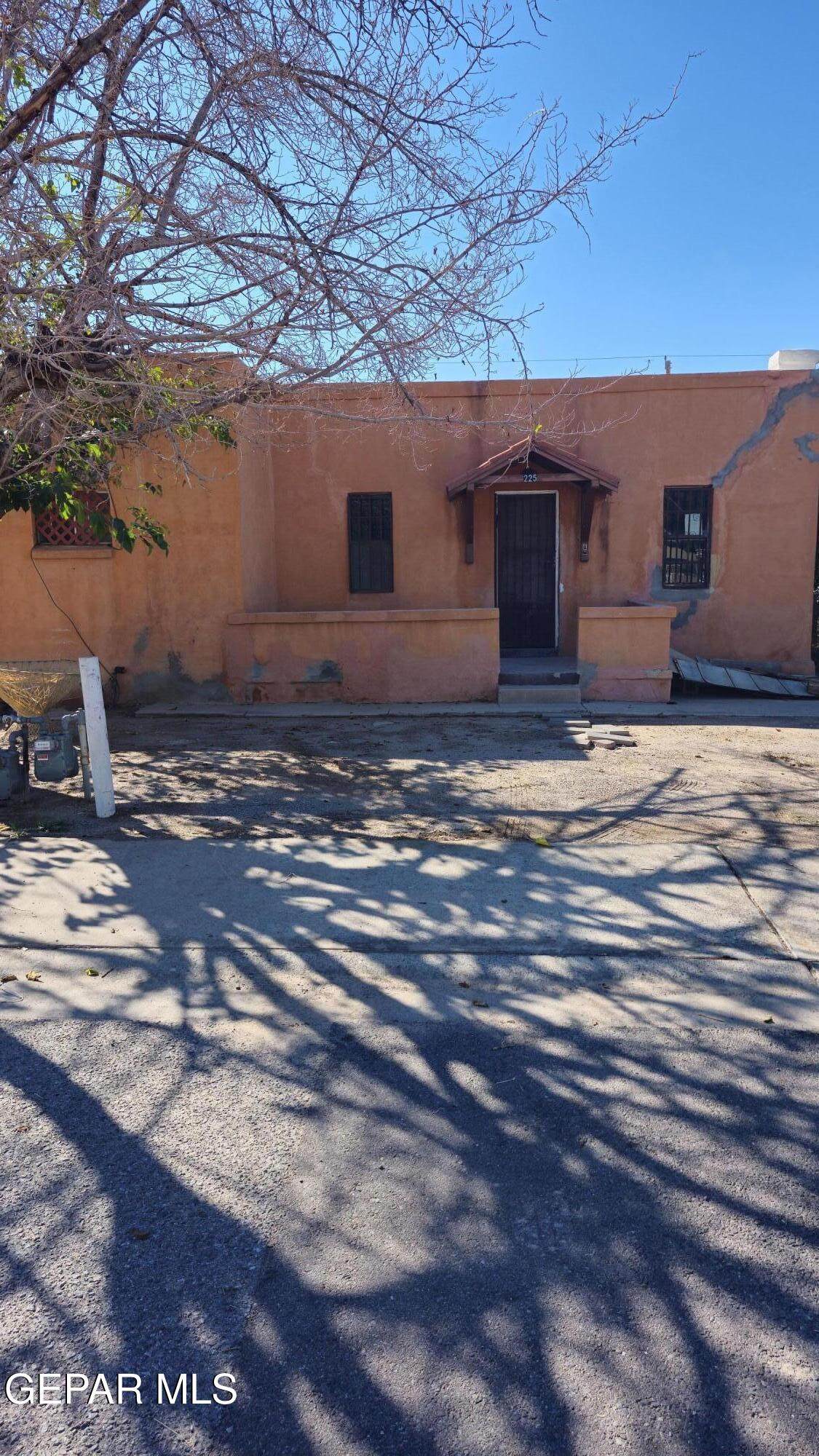 225 Valencia Place - Photo 1