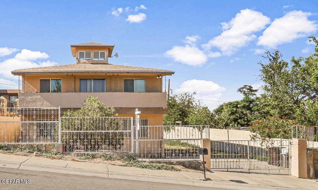 304 Fifth St - Photo 1