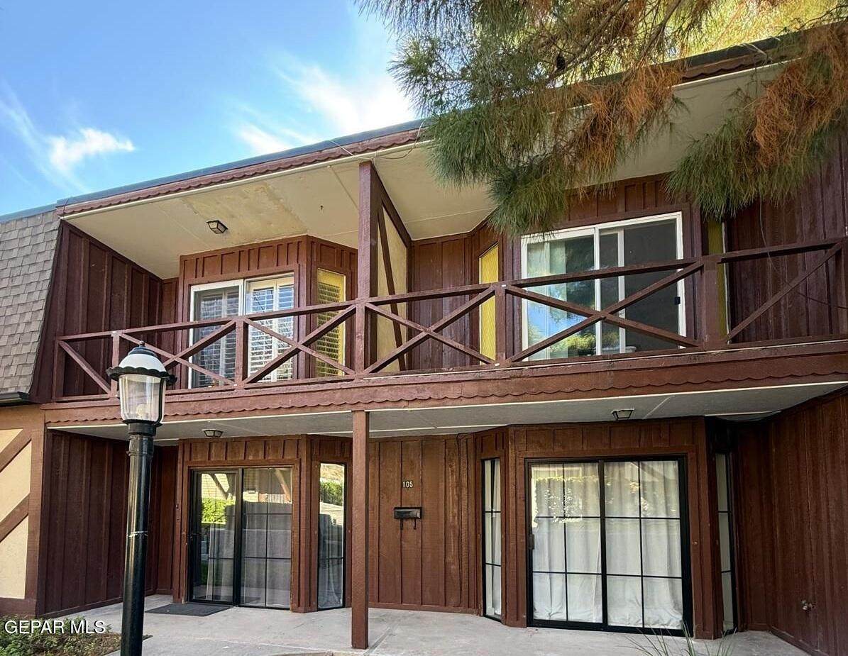 500 Thunderbird Street - Photo 1