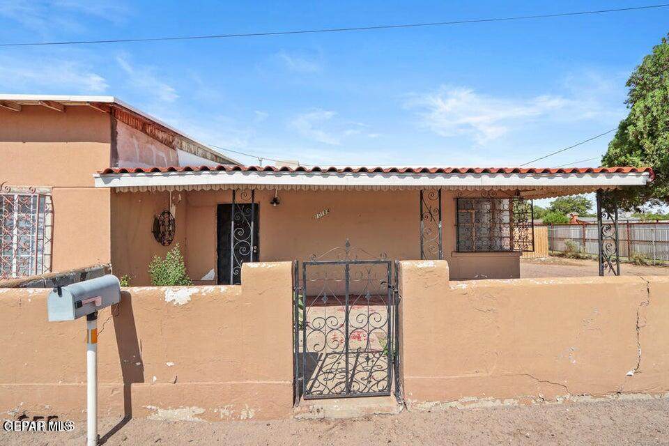 10104 Socorro Road - Photo 1