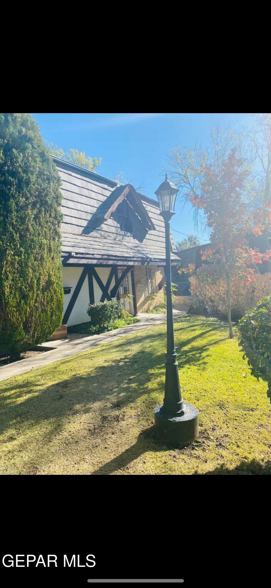 350 Thunderbird Drive - Photo 1