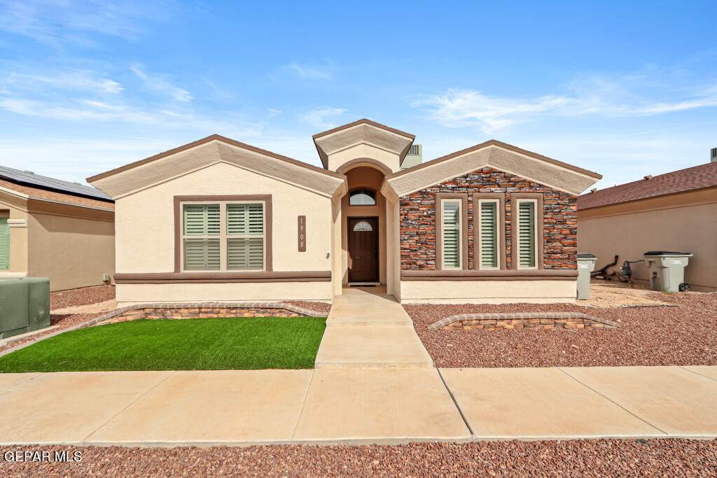 1908 Thomas Lackland Street - Photo 1