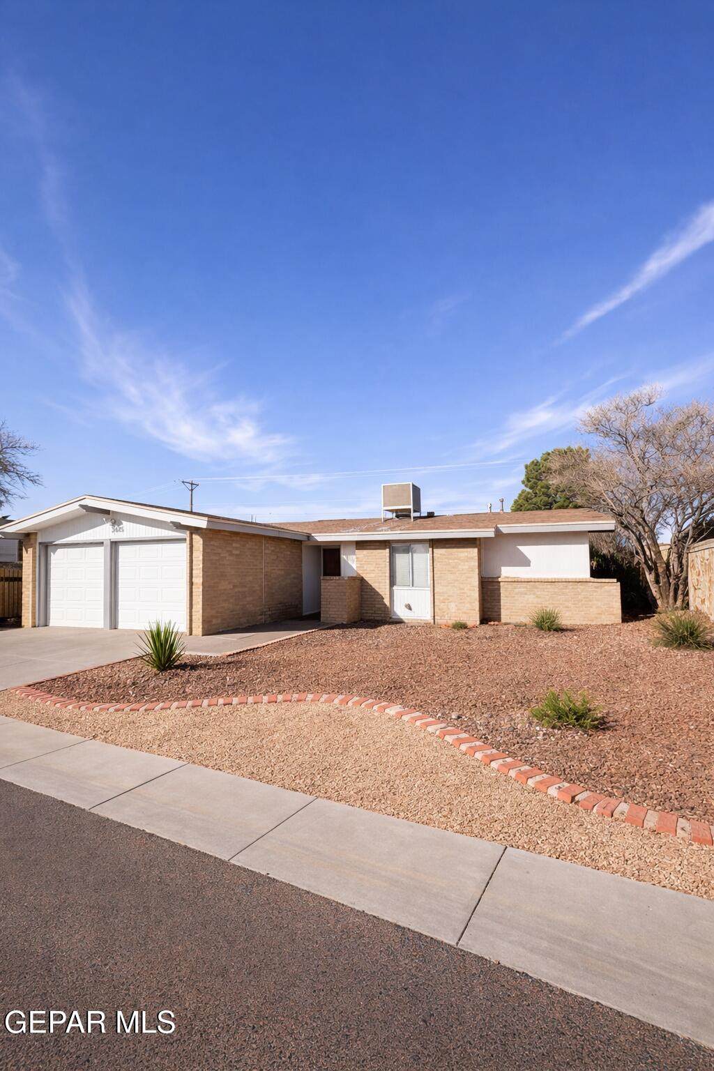 3425 Glen Drive - Photo 1