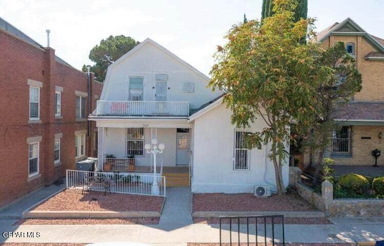 709 Saint Vrain Street - Photo 1