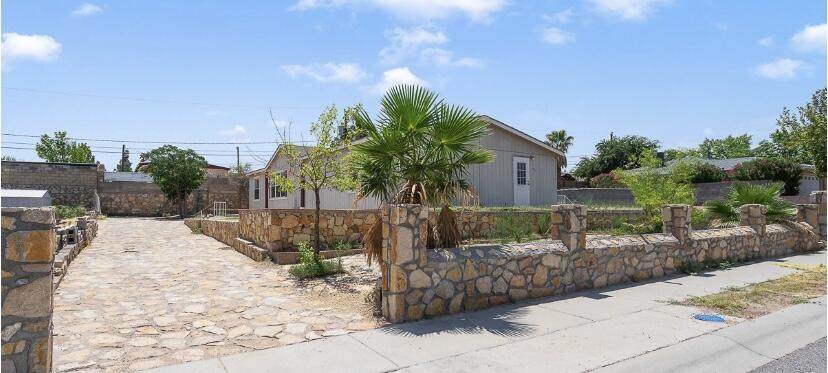107 Pecos Ln Drive - Photo 1
