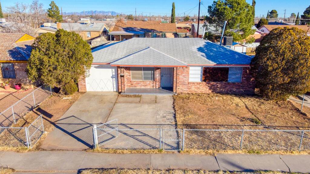 5645 Prince Edward Avenue - Photo 1