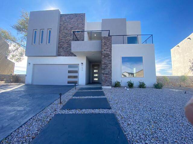 536 Issa Circle - Photo 1